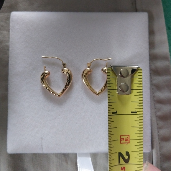 14k Yellow Gold Heart Shaped Earrings - Picture 4 of 11
